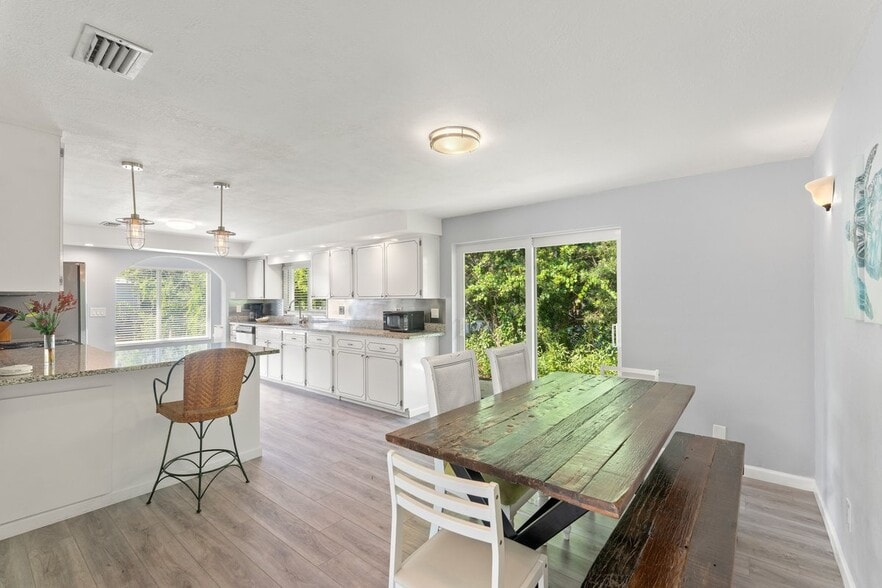More Photos Of 1708 S Atlantic Ave, New Smyrna Beach Hotel For Sale