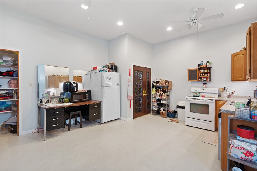 More Photos Of 200-202 W Main St, Monongahela Storefront Retail Residential For Sale