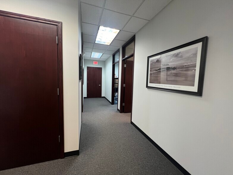More Photos Of 21620-21628 Midland Dr, Shawnee Office For Sale