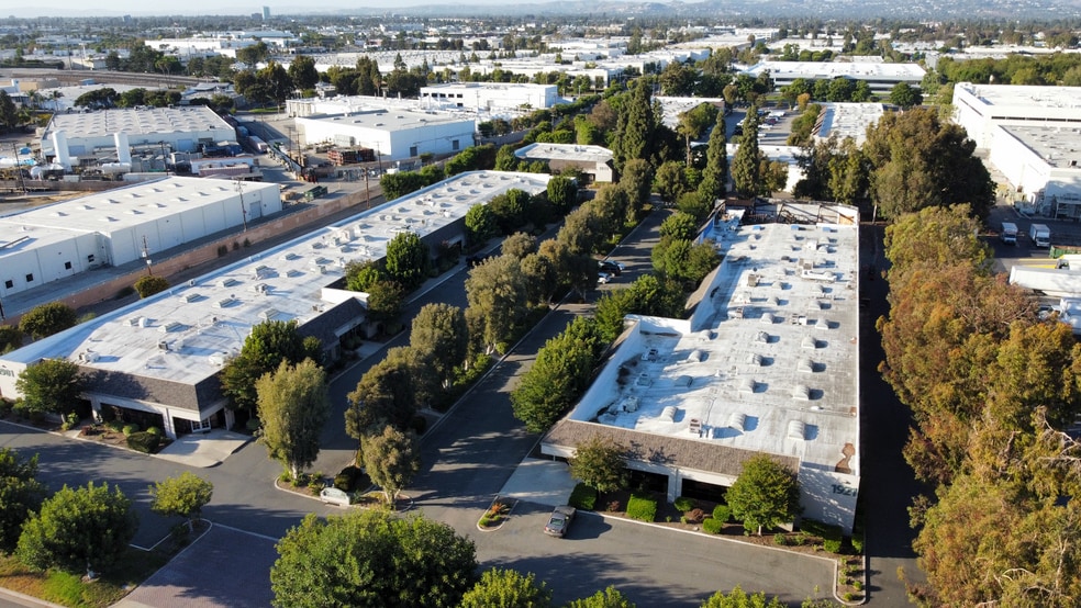 More Photos Of 1921 Carnegie Ave, Santa Ana Industrial For Lease