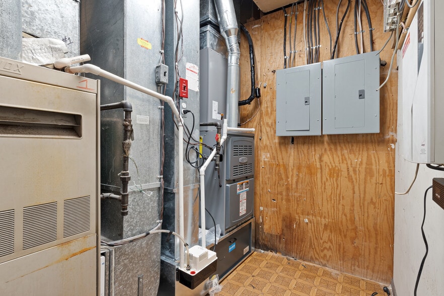 More Photos Of 1045 N Canal St, Pittsburgh Loft Creative Space For Lease