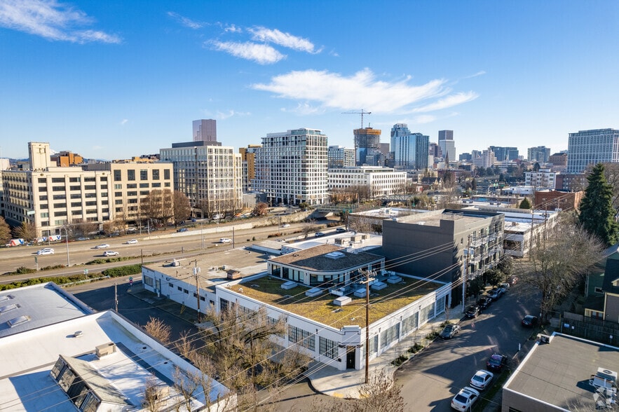 More Photos Of 1640 NW Irving St, Portland Loft Creative Space For Sale