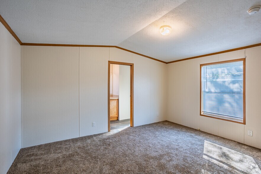 More Photos Of 2600 University Ave, Williston Manufactured Housing Mobile Home Park For Sale