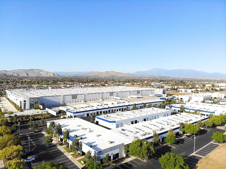 More Photos Of 14300 Elsworth St, Moreno Valley Warehouse For Lease