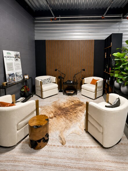 More Photos Of 105 Copper Ranch Rd, Belgrade Showroom For Lease
