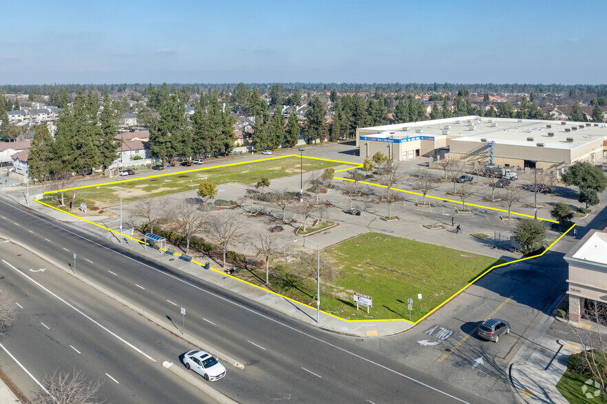 Primary Photo Of 3732 W Shaw Ave, Fresno Land For Lease