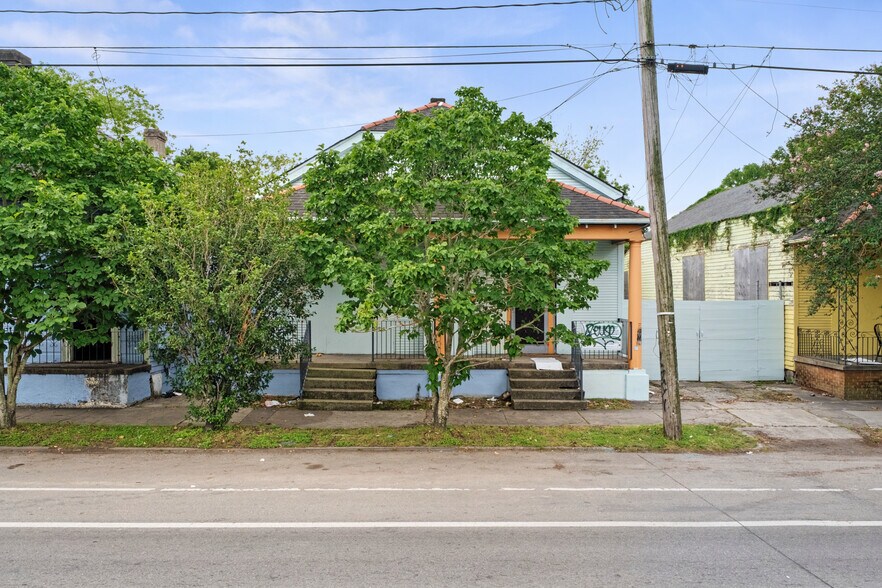 More Photos Of 3020-3032 Saint Claude Ave, New Orleans Office For Sale