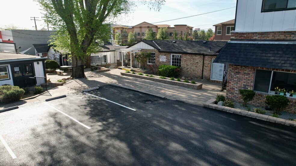 More Photos Of 22 Hillcrest Dr, Reno General Retail For Lease