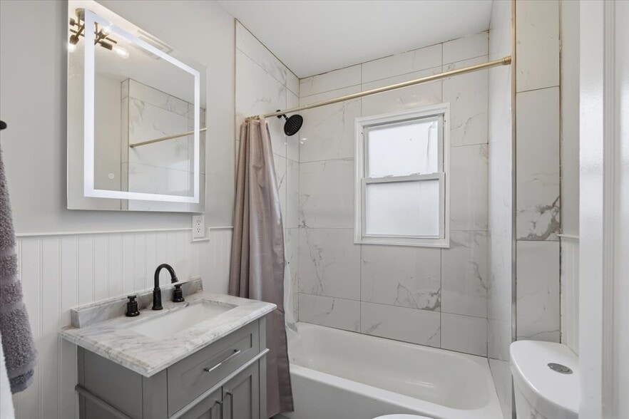 More Photos Of 216-218 Orange Ave, Irvington Convenience Store For Sale