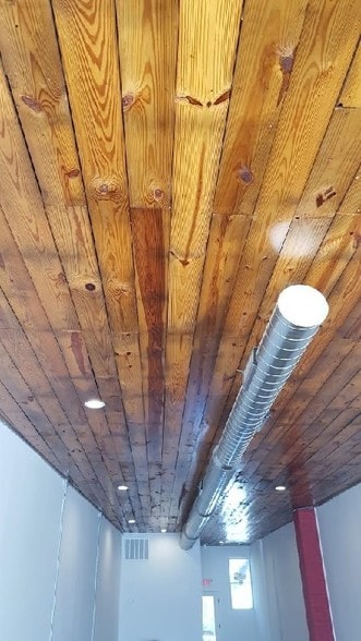 More Photos Of 516 E Main St, Spartanburg Storefront For Sale