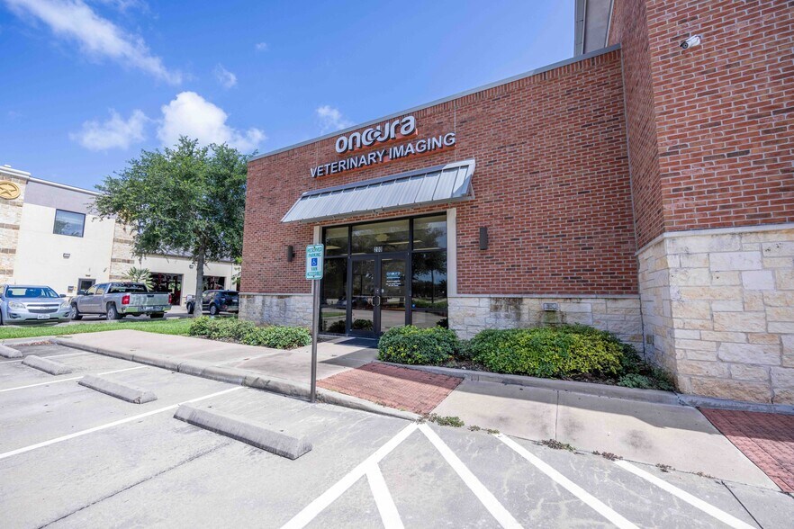 More Photos Of 8721 Highway 6, Missouri City Medical For Lease