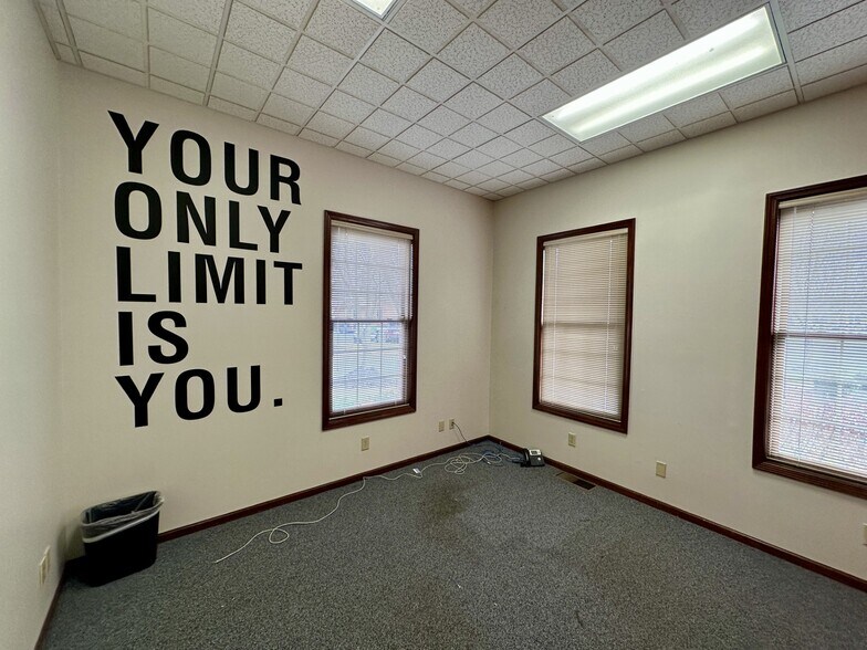 More Photos Of 4261 Morse Rd, Columbus Office For Sale