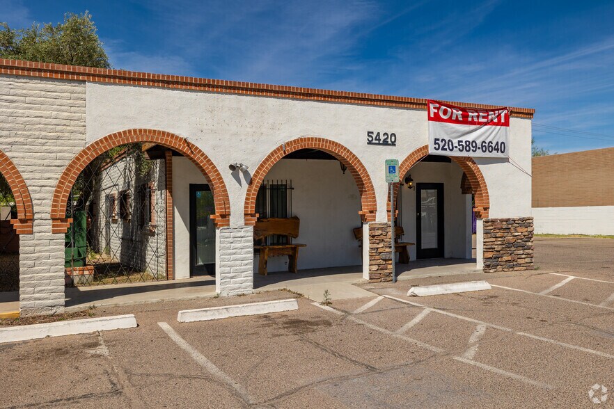 More Photos Of 5420 S 12th Ave, Tucson Medical For Lease