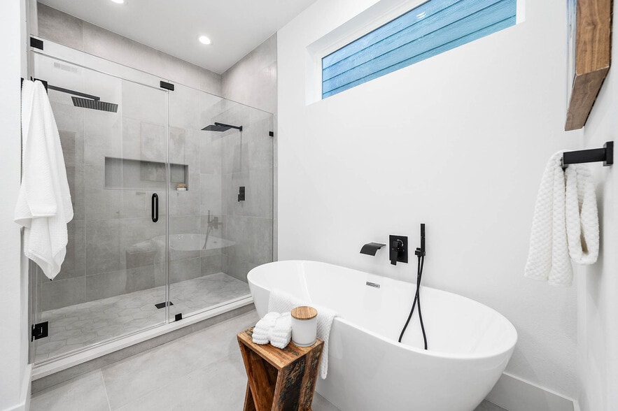 More Photos Of 313 N Nagle St, Houston Multifamily For Sale