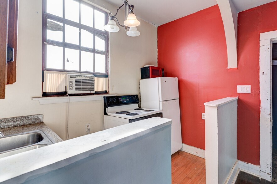 More Photos Of 1468 N Claiborne Ave, New Orleans Office Residential For Sale