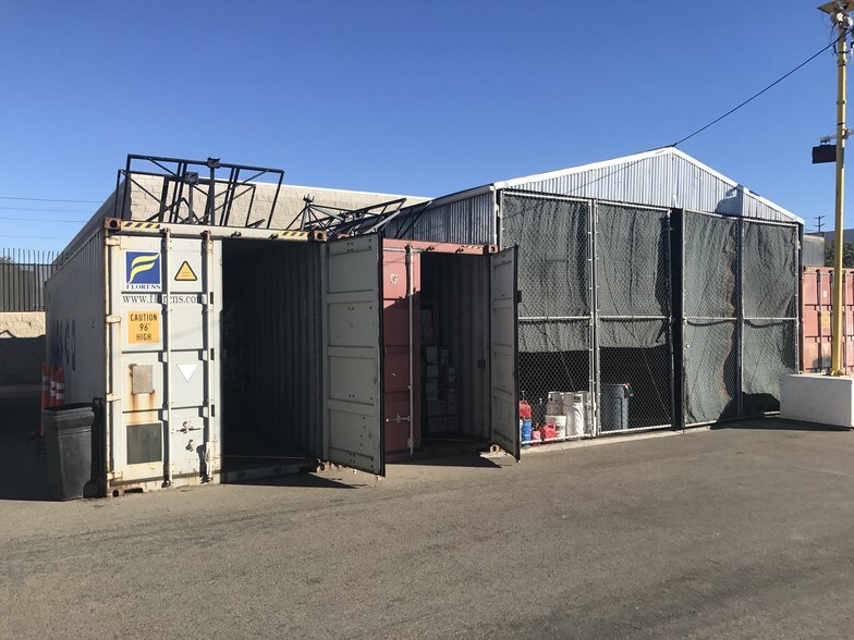 More Photos Of 255 N Lincoln Ave, Corona Light Distribution For Sale