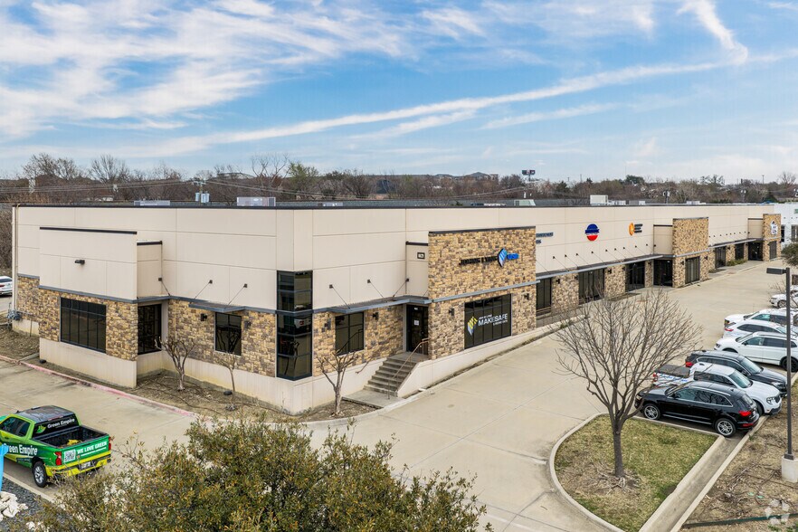 Primary Photo Of 4320 Marsh Ridge Rd, Carrollton Light Distribution For Sale