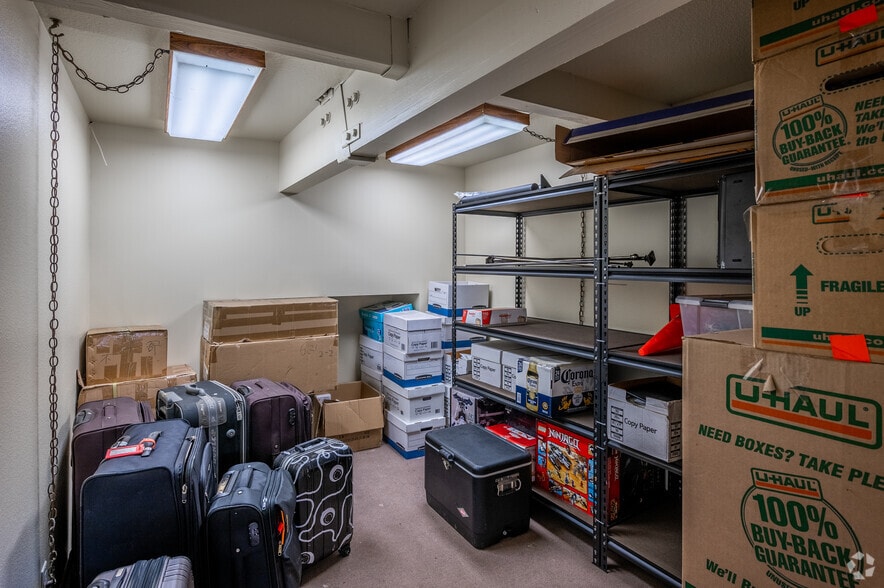 More Photos Of 570 S State College Blvd, Fullerton Warehouse For Sale