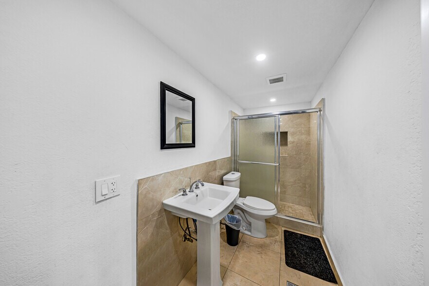 More Photos Of 193 NW 58th St, Miami Apartments For Sale