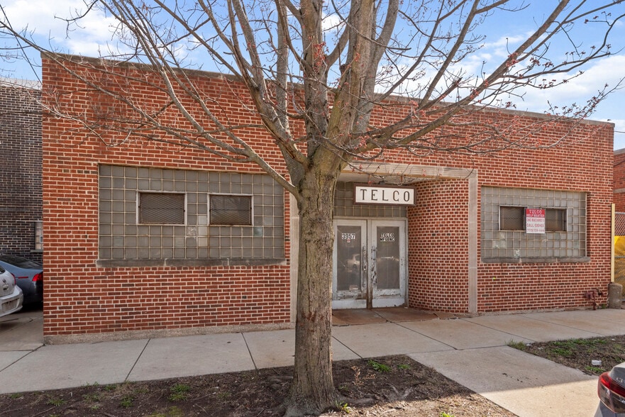 Primary Photo Of 3957 N Normandy Ave, Chicago Manufacturing For Sale