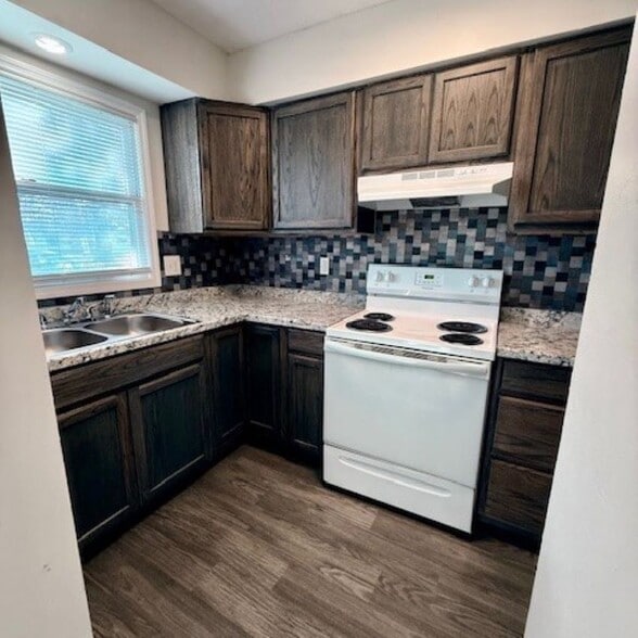 More Photos Of 416 Lake St, Sikeston Apartments For Sale