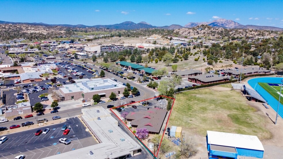 More Photos Of 1005 Division St, Prescott Medical For Sale