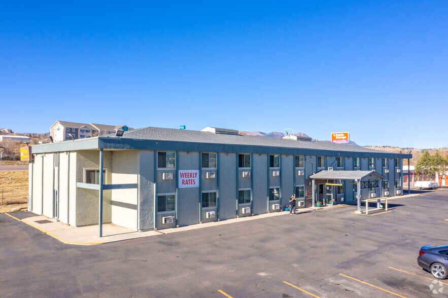 Primary Photo Of 3402 Sinton Rd, Colorado Springs Hotel For Sale