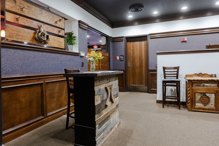 More Photos Of 6263 State Highway 66, Tulsa Restaurant For Sale