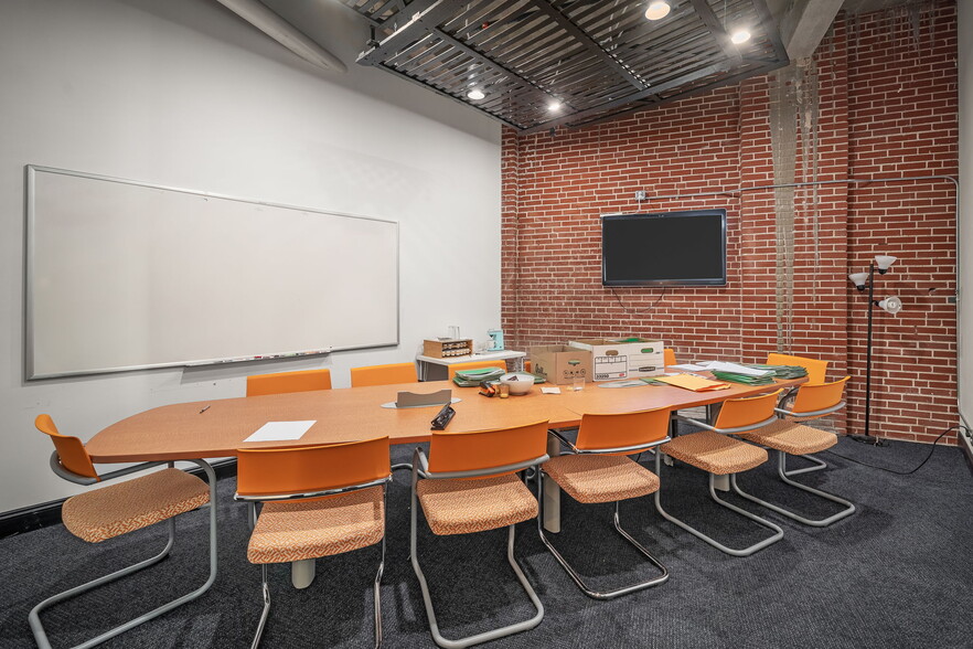 More Photos Of 3016 Locust St, Saint Louis Loft Creative Space For Lease