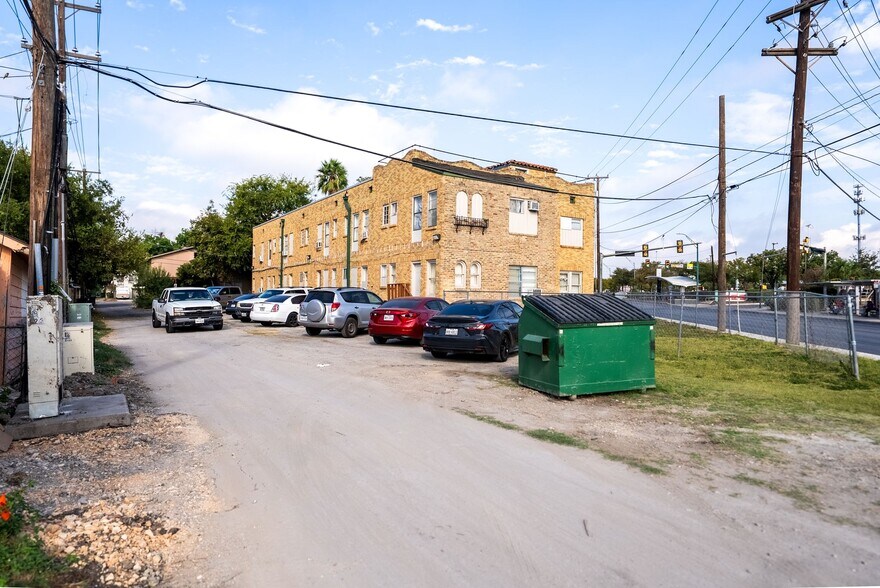 More Photos Of 2031 Fredericksburg Rd, San Antonio Apartments For Sale