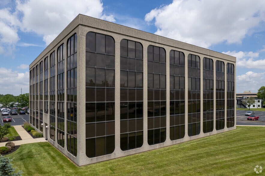 More Photos Of 110 Boggs Ln, Cincinnati Unknown For Lease