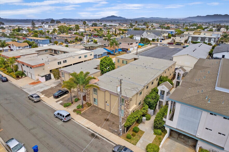 More Photos Of 635 Emory St, Imperial Beach Apartments For Sale