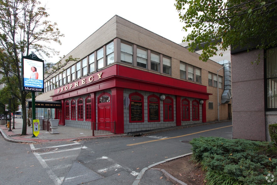 Primary Photo Of 277 Martine Ave, White Plains Office For Lease