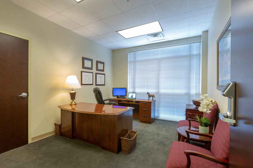 More Photos Of 300 Lester Mill Rd, Locust Grove Office For Lease