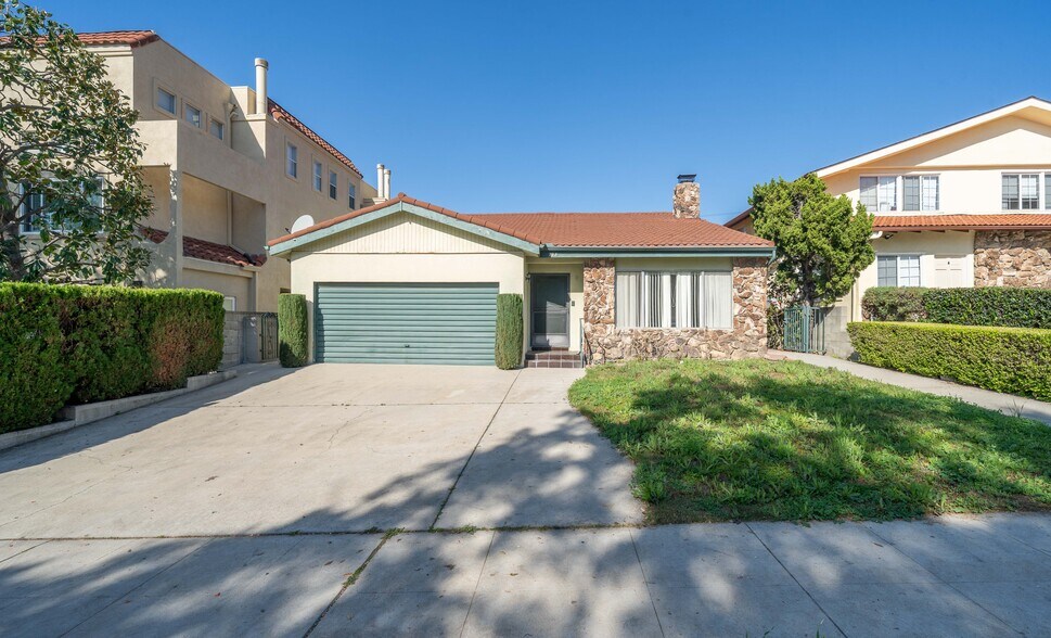 Primary Photo Of 723 E Tujunga Ave, Burbank Multifamily For Sale