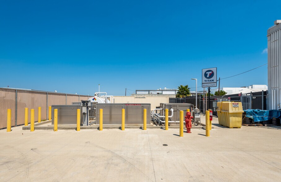 More Photos Of 3507 Jack Northrop Ave, Hawthorne Industrial For Sale