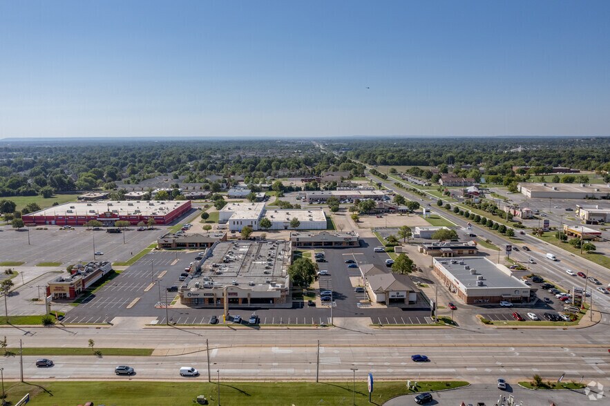 More Photos Of 8202-8278 E 71st St, Tulsa Unknown For Lease