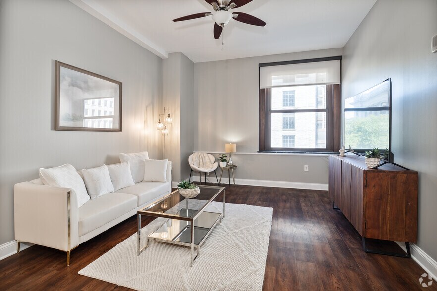 More Photos Of 526 Superior Ave E, Cleveland Apartments For Lease