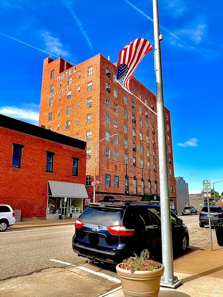 More Photos Of 409 NW 3rd St, Abilene Apartments For Sale