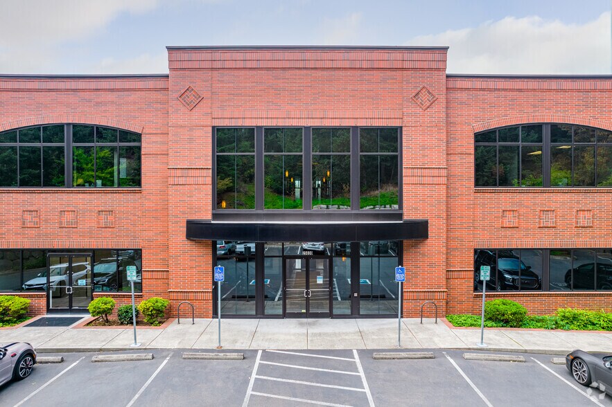 More Photos Of 25030 SW Parkway Ave, Wilsonville Office For Sale