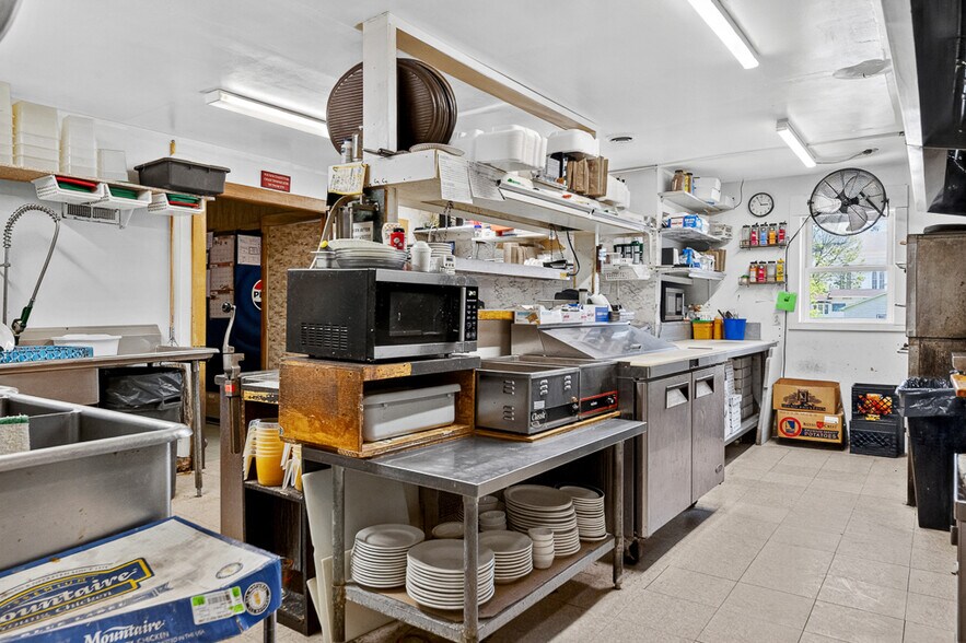 More Photos Of 1281 OH-183, Atwater Restaurant For Sale