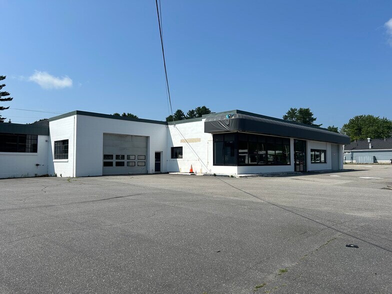 Primary Photo Of 157 Pleasant St, Brunswick Auto Dealership For Lease