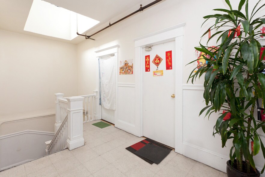 More Photos Of 643 Clay St, San Francisco Hotel For Lease