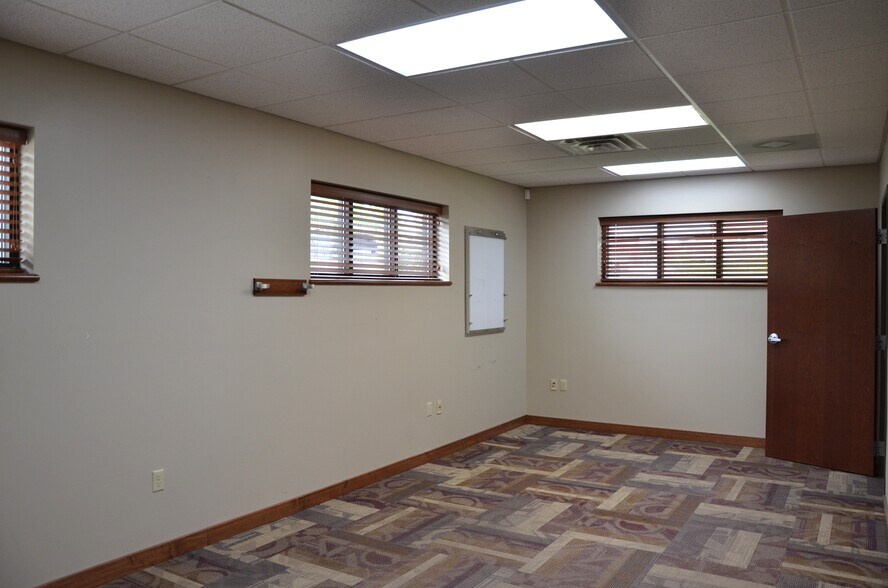 More Photos Of 515 7th Ave SE, Cedar Rapids Medical For Sale