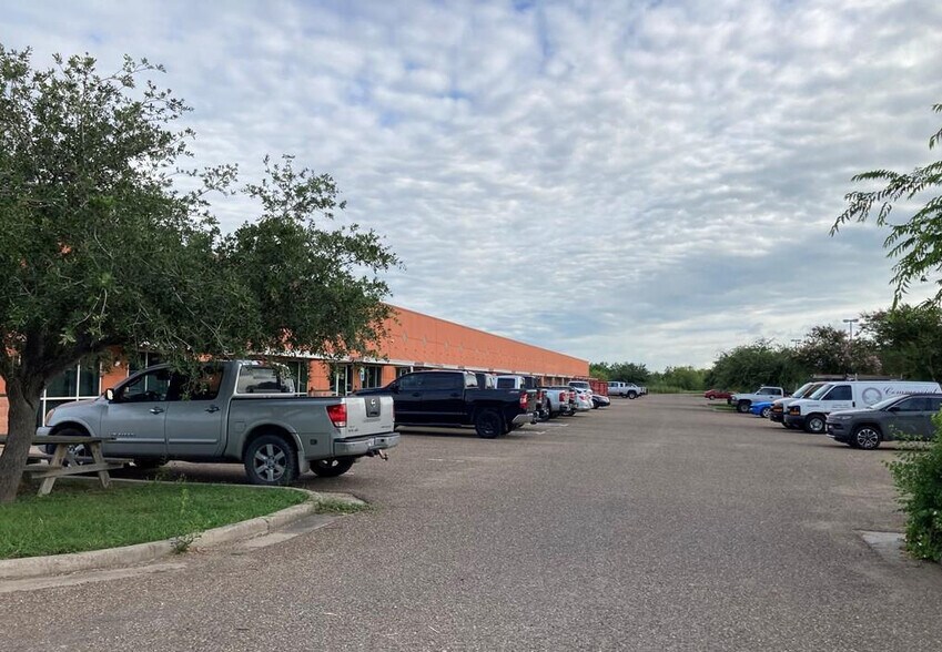 More Photos Of 4905 E. Grimes st, Harlingen Office For Sale