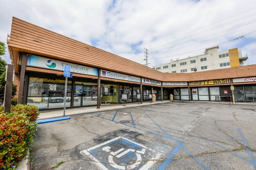 More Photos Of 9301-9311 W Pico Blvd, Los Angeles Unknown For Lease
