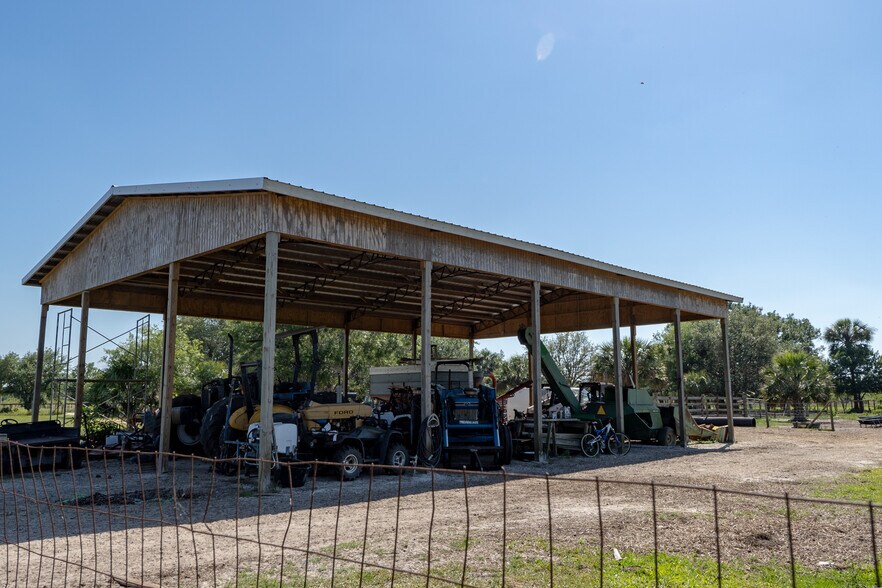 More Photos Of 21810 NW 270th St, Okeechobee Specialty For Sale