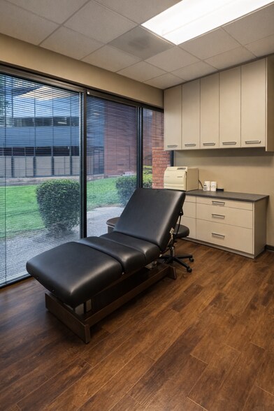 More Photos Of 1471 Saratoga Ave, San Jose Medical For Lease