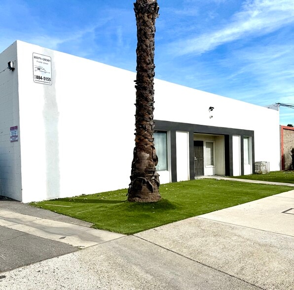 Primary Photo Of 20371 Prairie St, Chatsworth Manufacturing For Lease