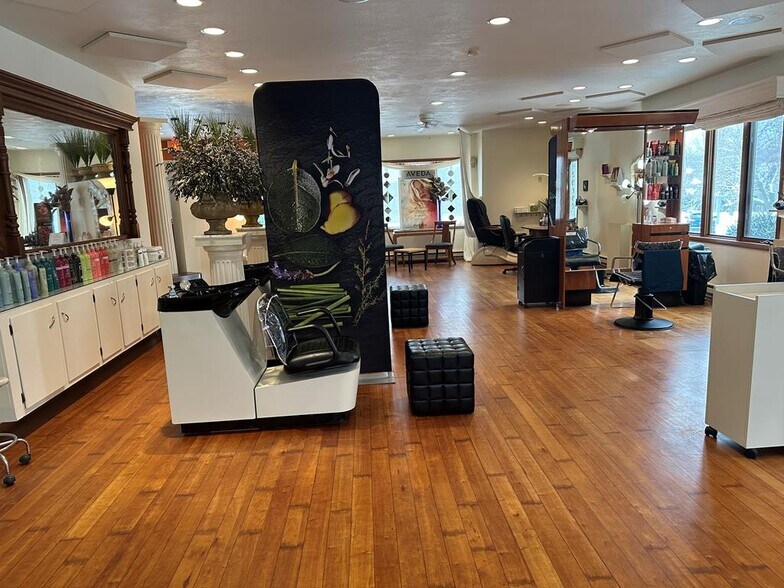 More Photos Of 7828 Highway 42, Egg Harbor Storefront For Sale